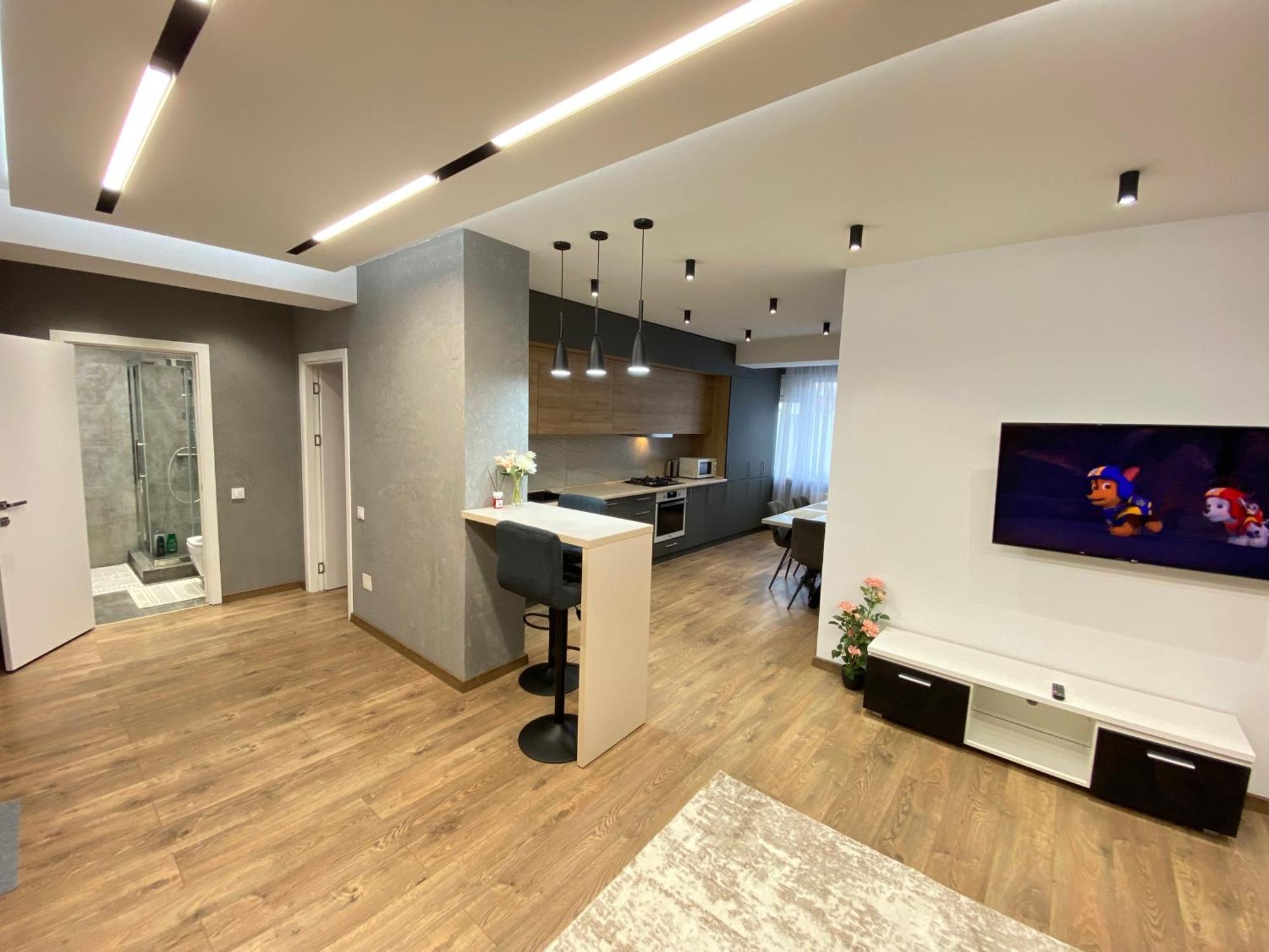 Rentnow Large And Cozy Apartment In The Center, Parking Кишинёв Экстерьер фото