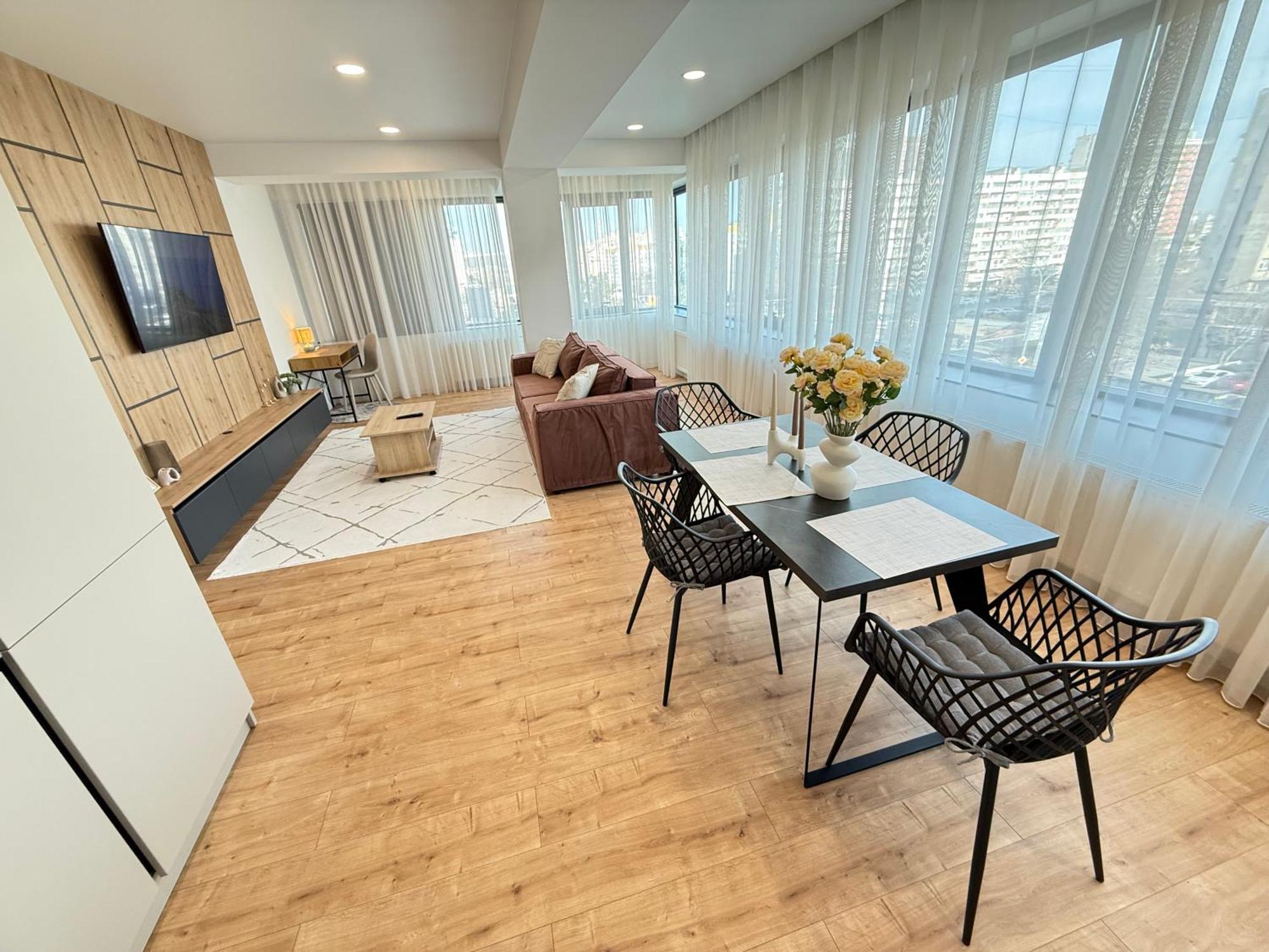 Rentnow Large And Cozy Apartment In The Center, Parking Кишинёв Экстерьер фото