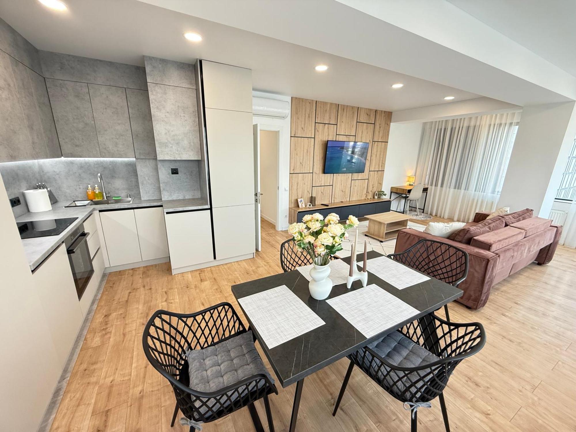 Rentnow Large And Cozy Apartment In The Center, Parking Кишинёв Экстерьер фото
