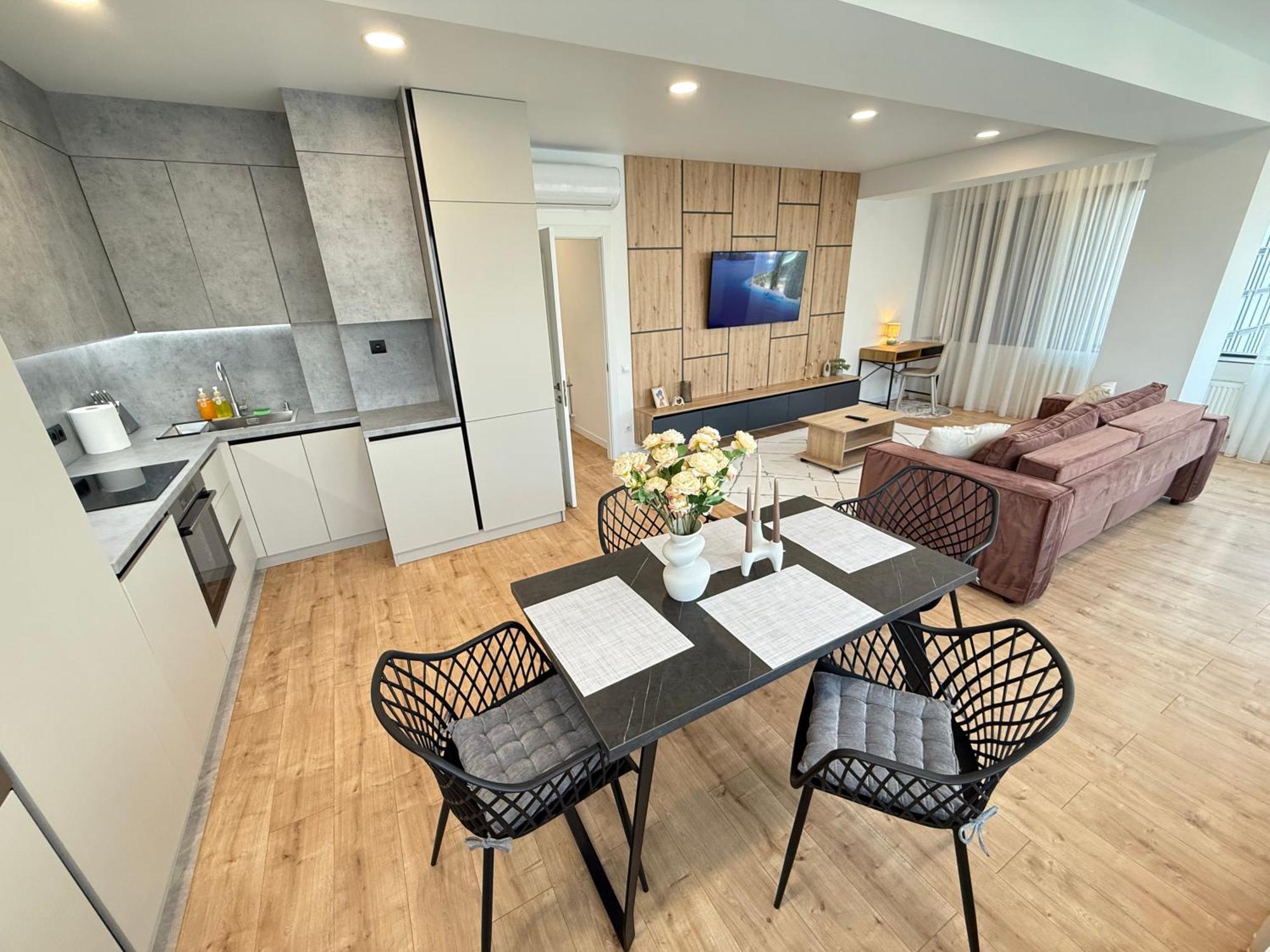 Rentnow Large And Cozy Apartment In The Center, Parking Кишинёв Экстерьер фото