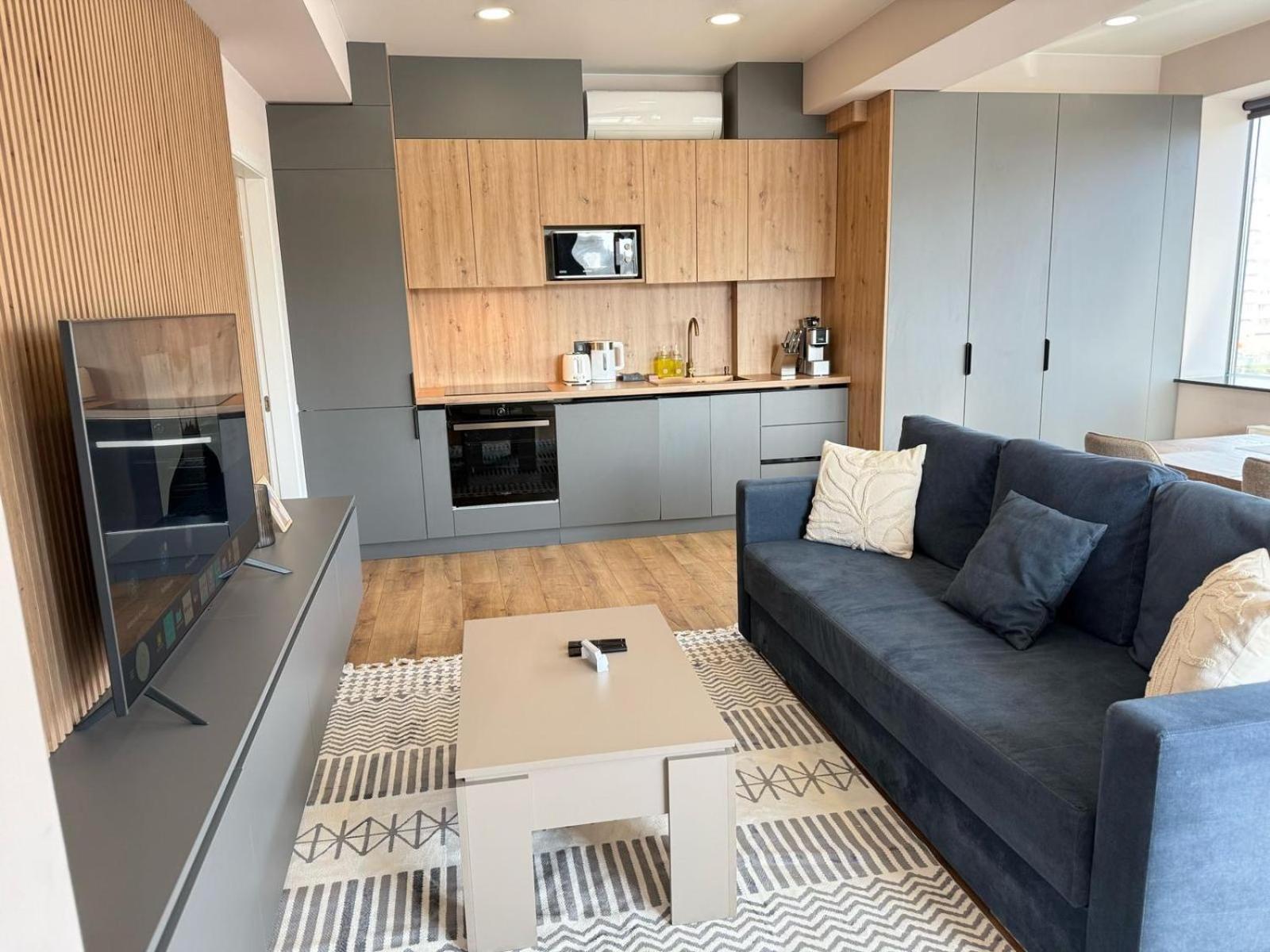 Rentnow Large And Cozy Apartment In The Center, Parking Кишинёв Экстерьер фото